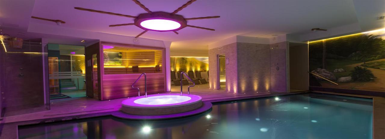 Residence Hotel Santa Maria piscina e wellness Peio Fonti Esterno foto