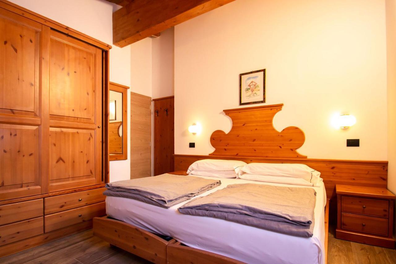 Residence Hotel Santa Maria piscina e wellness Peio Fonti Esterno foto