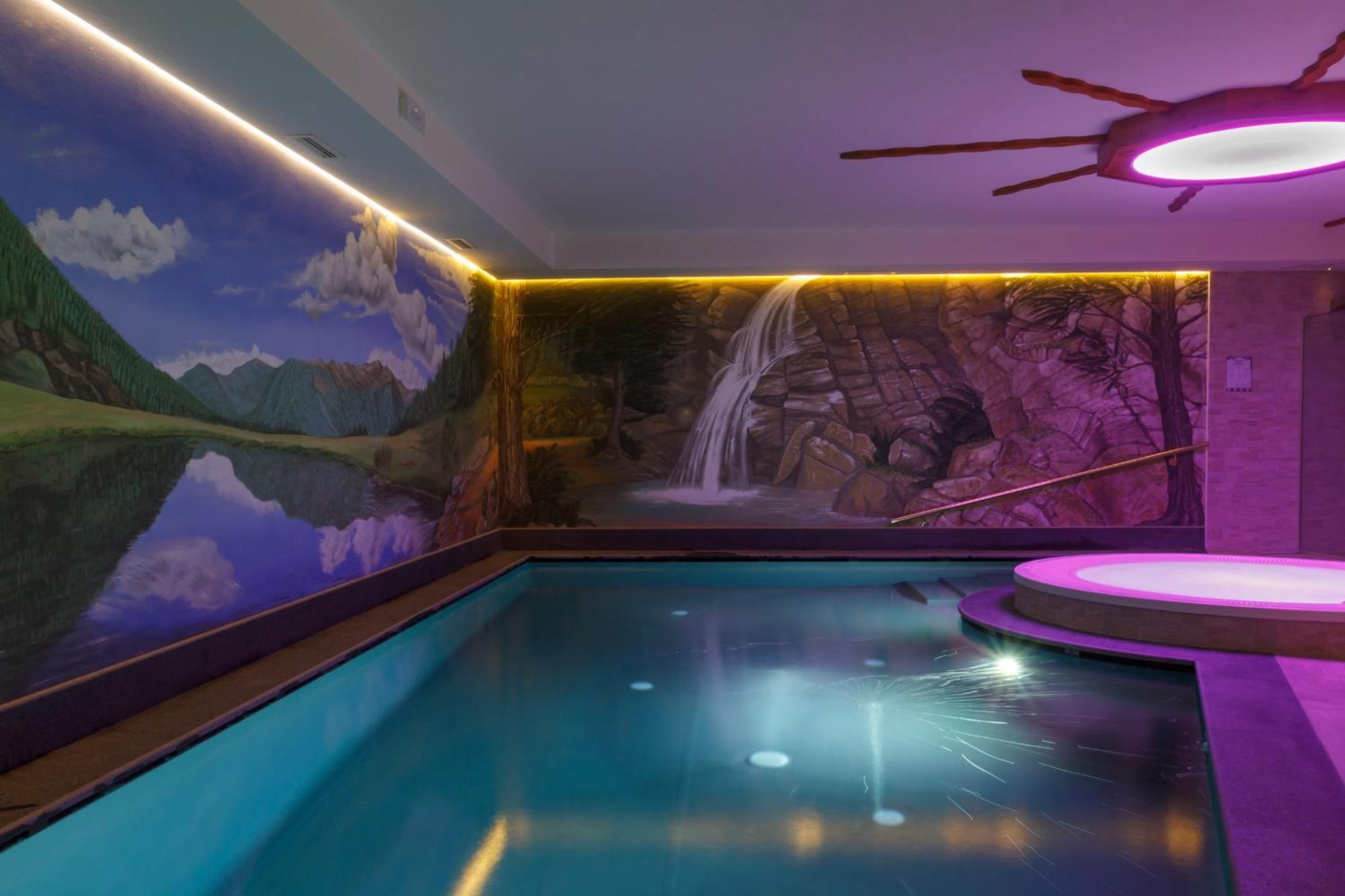 Residence Hotel Santa Maria piscina e wellness Peio Fonti Esterno foto